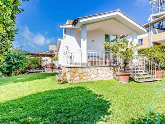 Villa in in affitto da privato a Fiumicino viale Castellammare, 244, giardino, da privato, riscaldamento autonomo TrovaCasa