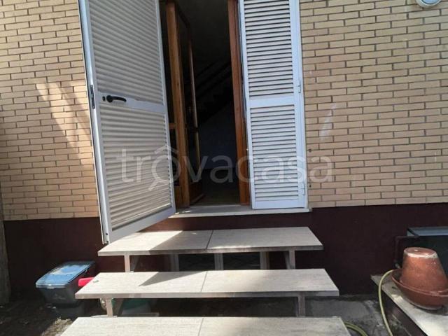Villa in in affitto da privato a Latina via Terracina, sn, da privato, cancello elettrico TrovaCasa