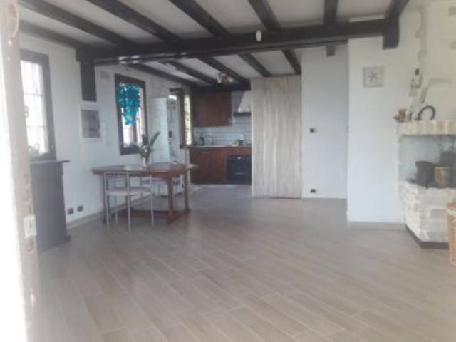 Villa in in affitto da privato a Leporano via della Scogliera, 13, da privato, vista mare, caminetto TrovaCasa