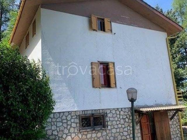 Villa in in affitto da privato a Piglio via Guido Rossa, 19, da privato, piscina, taverna TrovaCasa