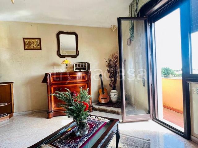 Villa in in affitto da privato a Pomezia via Mar Rosso, 31, terrazzo, da privato, studio TrovaCasa