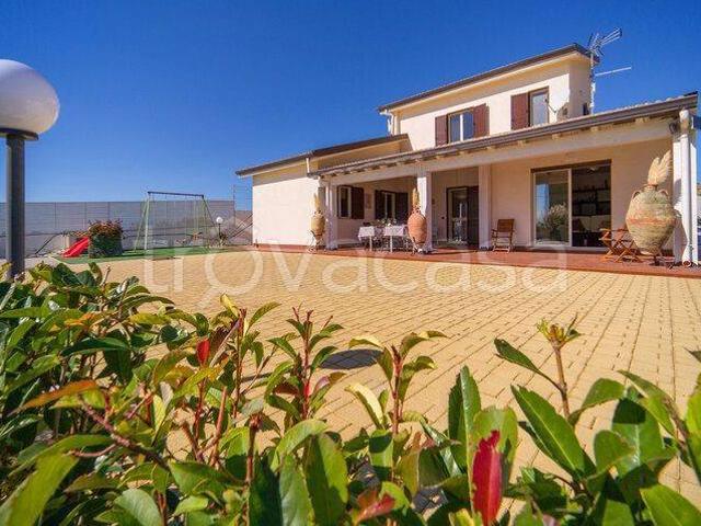 Villa in in affitto da privato a Realmonte via Giovanni Falcone, 12, da privato, nuova costruzione, riscaldamento centralizzato TrovaCasa