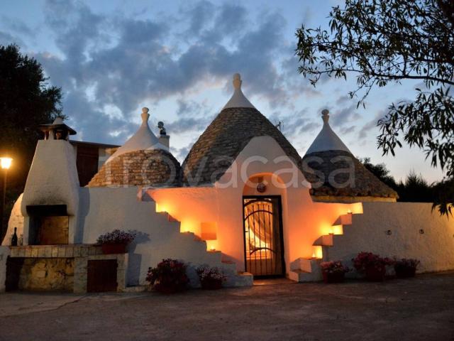 Villa in in affitto da privato a San Vito dei Normanni via San Vito dei Normanni, giardino, da privato, piscina privata TrovaCasa