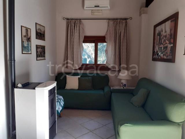 Villa in in affitto da privato a Sonnino via Fontanella, 14, da privato, lavatrice, piscina TrovaCasa