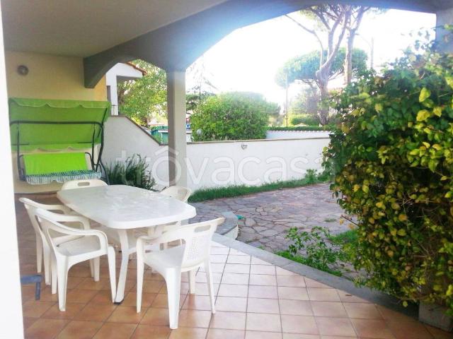 Villa in in affitto da privato ad Anzio viale Roma, 110A, arredato, giardino privato, posto auto TrovaCasa