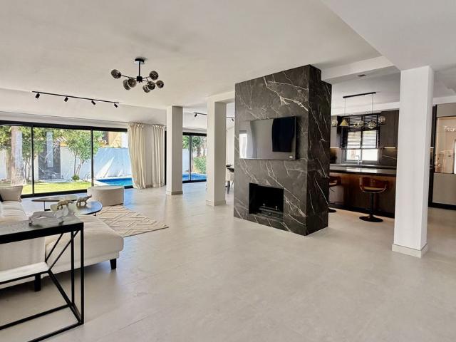 Villa in Nueva Andalucía, Costa del Sol