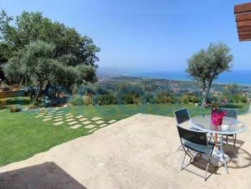 Villa in ottime condizioni in affitto a Capo D'Orlando