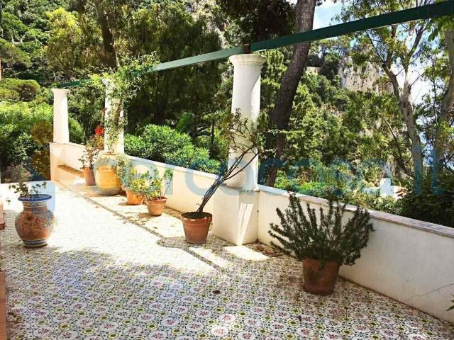Villa in ottime condizioni in affitto a Capri
