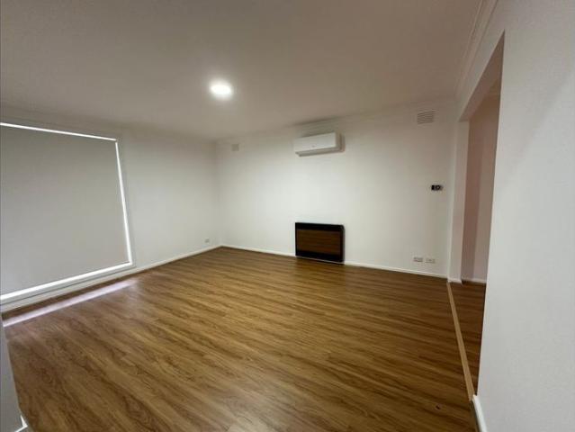 ' Villa in Pascoe Vale' For Lease