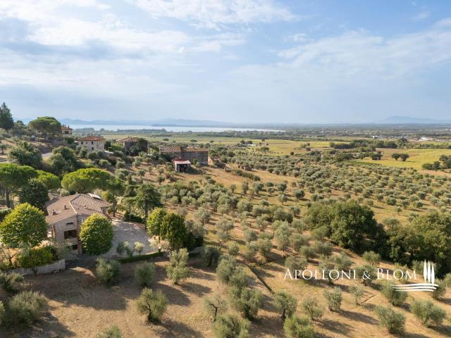 Villa in pietra vista unica su Lago Trasimeno e Cortona To. 310m² Cortona