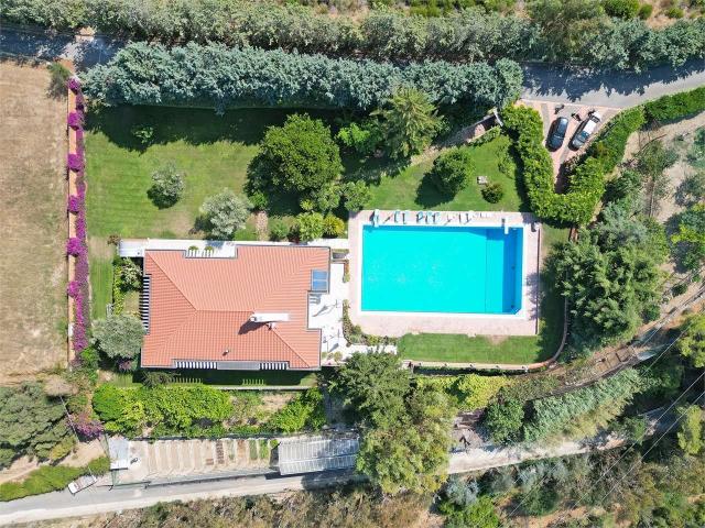 Villa in Sanremo Bussana con piscina e terreno 700m² Sanremo