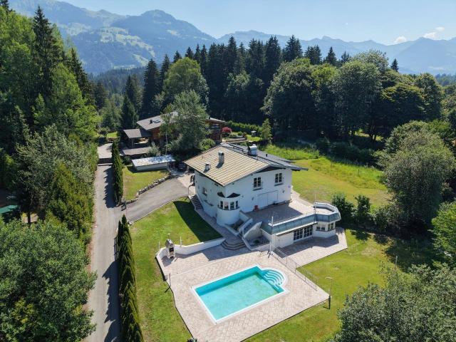 Villa in Seenähe