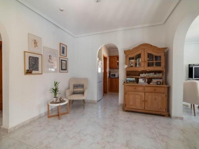 ? Villa independiente con piscina privada en San Luis – Torrevieja