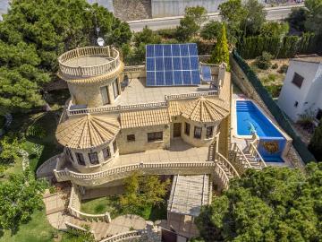 Villa independiente construida en 2013 en Dehesa de Campoa. 270m² Orihuela Costa