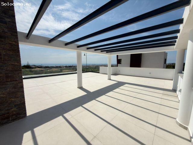 Villa independiente de obra nueva con vistas al mar entre Mijas Pueblo y Fuengirola