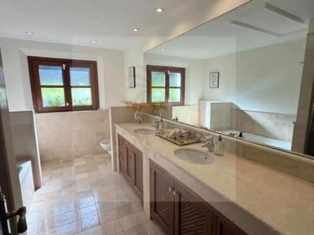 Villa independiente de estilo contemporáneo con piscina privada cerca de Port Adriano
