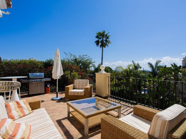 Villa independiente de estilo mediterráneo lista para mudars. 390m² El Paraiso