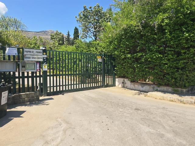 Villa Indipendente Via Lanza Di Scalea 440m² Palermo