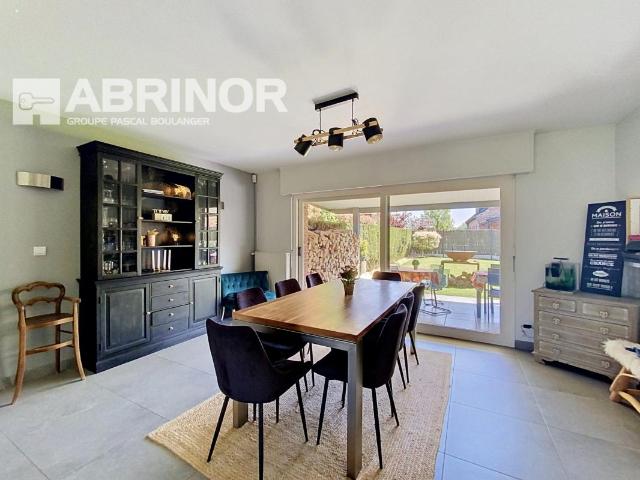 Villa individuelle 4 chambres jardin parking 5 voitures