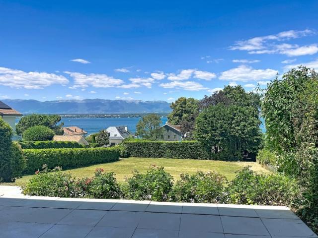 Villa individuelle avec plage privée Route d'Hermance Comptoir Immobilier