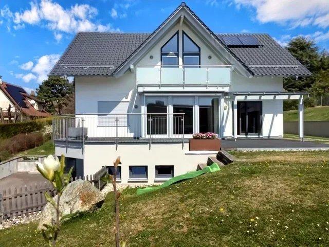 Villa individuelle d'exception avec jardin privatif à Prangins