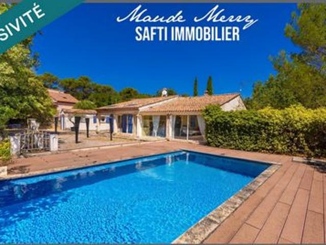 Villa individuelle de plain pied de 115 m2 2 chambres + un bureau studio indépendant à terminer de 23 m2 garage indépendant de 15 m2 piscine et terrain de 1000 m2 plat et clôturé