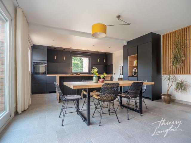 VILLA INDIVIDUELLE EN SEMI PLAIN PIED