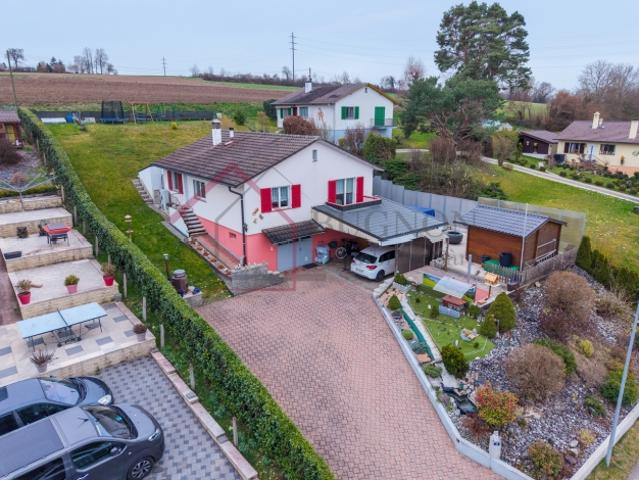 Villa individuelle familiale avec terrasse, piscine et fort potentiel