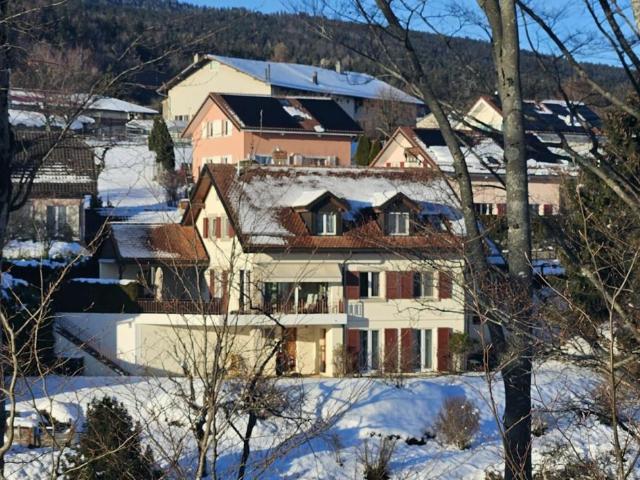 Villa individuelle lumineuse avec grands espaces & studio indépendant