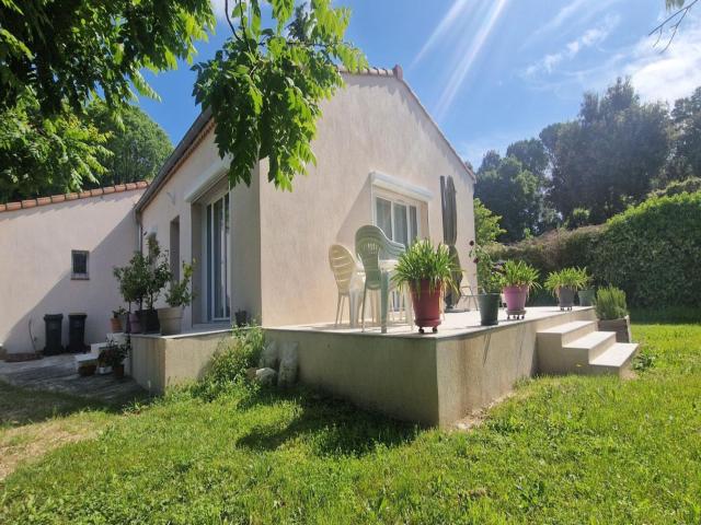 Villa Individuelle Renovee 126 M² Sur Terrain De 1200 M² 126m² Tourves
