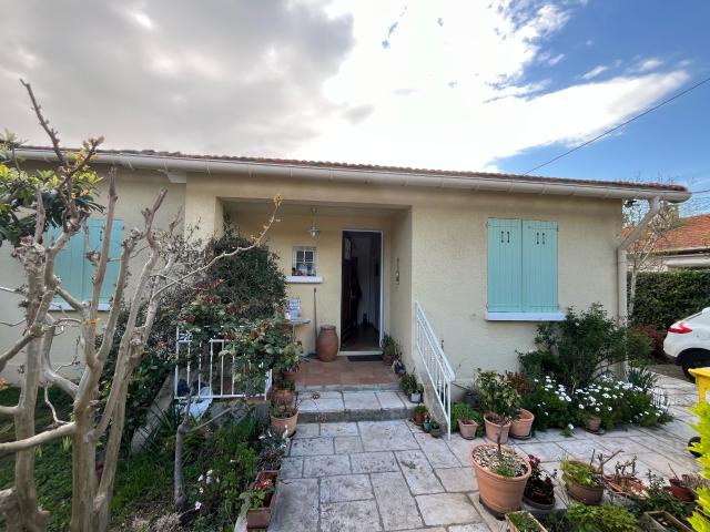 Villa jumelée T3 avec jardin Marseille 12e