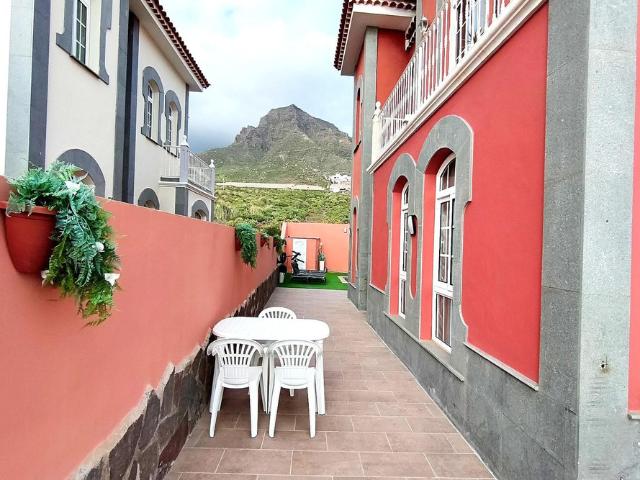 Villa Lamar · 3 Bed pool, near X sur, Costa Adeje