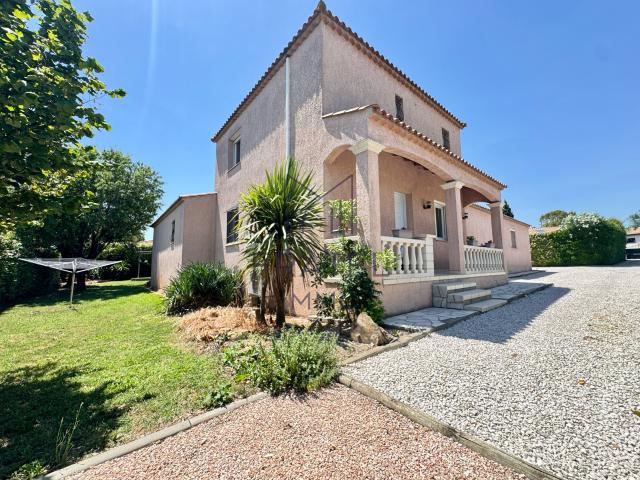 Villa languedocienne de 195 m2 avec piscine