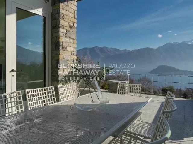 Villa — Lago di Como Stupenda proprietà sul lago di Como con vista panoramica su Bellagio Villa