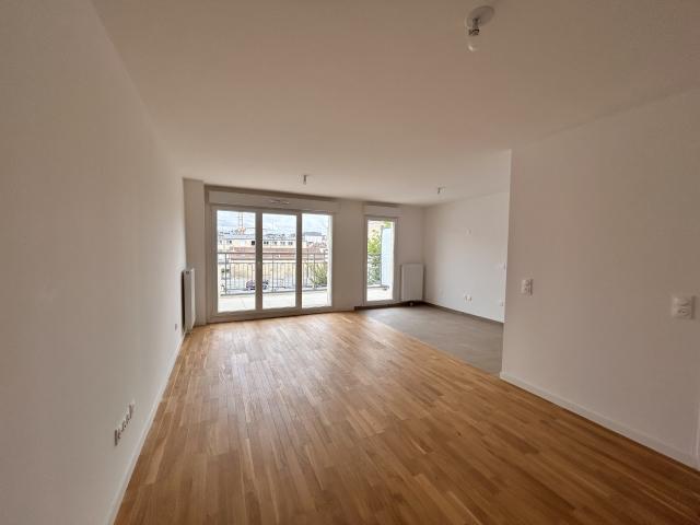 VILLA LAURA APPARTEMENT NEUF AVEC GARAGE