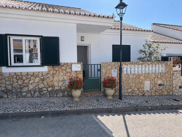 Villa ligada com 2 quartos em Espiche 102m² Lagos
