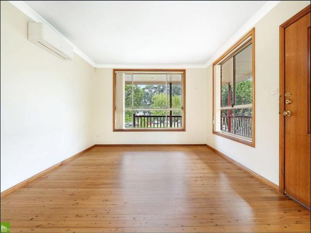 Villa located walking distance to UOW