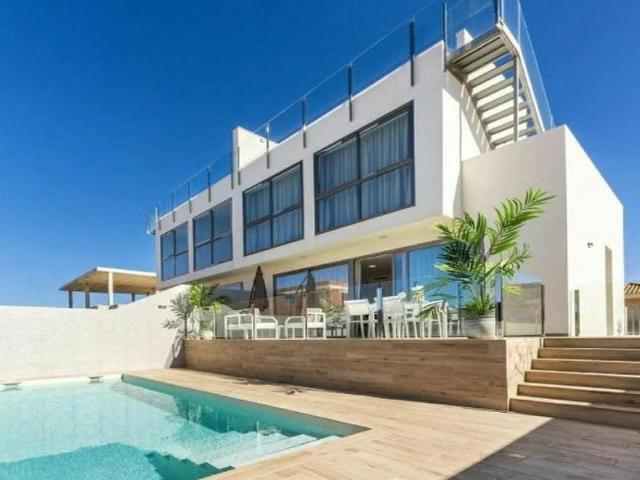 Villa Los Belones de obra nueva