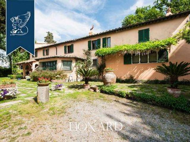 Villa Lucca Lucca DLS96321875
