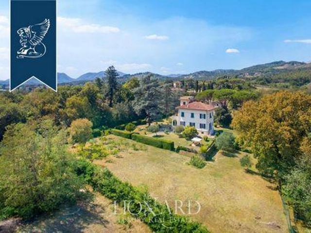 Villa Lucca Lucca DLS96321817