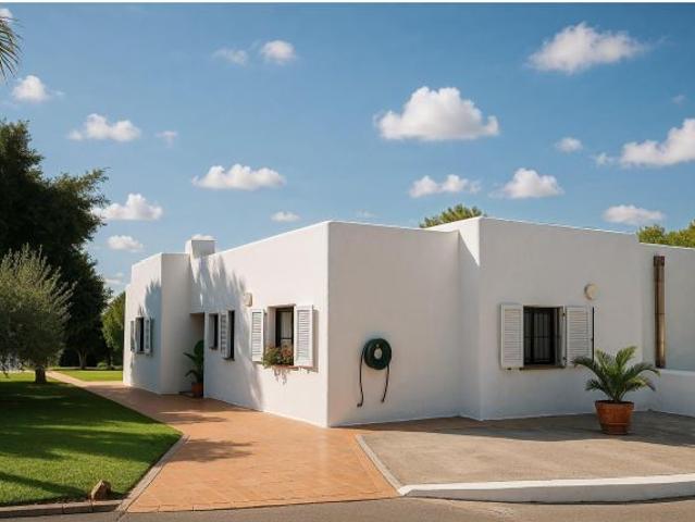 VILLA LUJO CON ESPACIO, LUZ Y NATURALEZA SIN RENUNCIAR A NADA!
