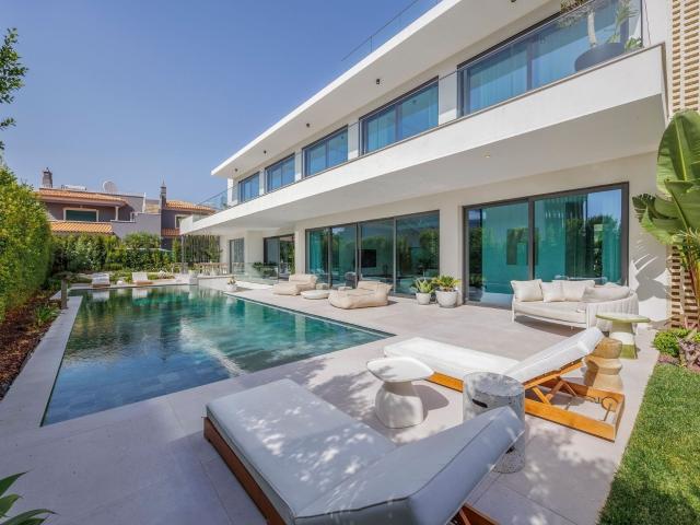 Villa luxuosa e moderna com 6 5+1 quartos e piscina, numa. 500m² Albufeira e Olhos de Água
