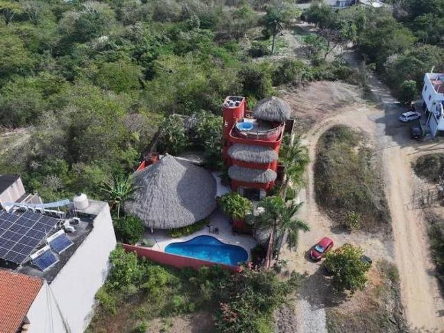 Villa Mariposas: 3 Recámaras, Alberca, a 500m de Playa La Ropa, Zihuatanejo