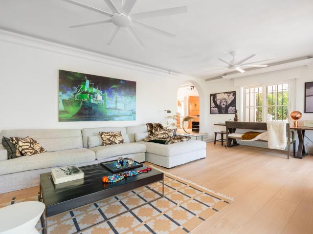 Villa mediterránea contemporánea, Casita de invitados y Nive. 230m² Pinos de Alhaurin