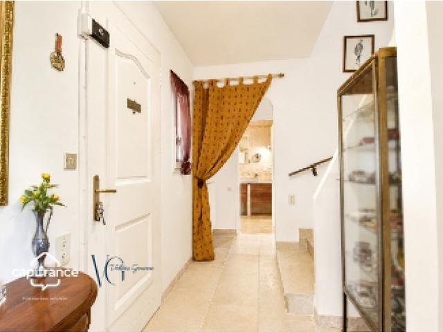 Villa méditerranéenne à vendre 5 pièces JUVIGNAC 34 197 m²utiles–3,4 chambres sous sol 182m2 garage double Piscine