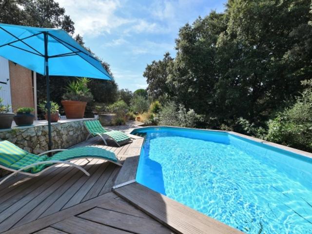 Villa méridionale avec Piscine entre Nîmes et Uzès