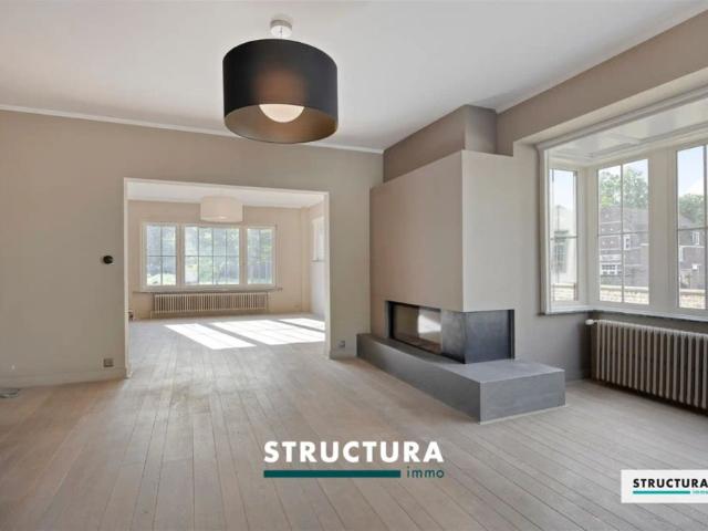 Villa met luxe afwerking in het idyllische Kobbegem!