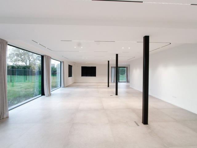 Villa met nevenbestemming kantoor te huur Sacramentsstraat