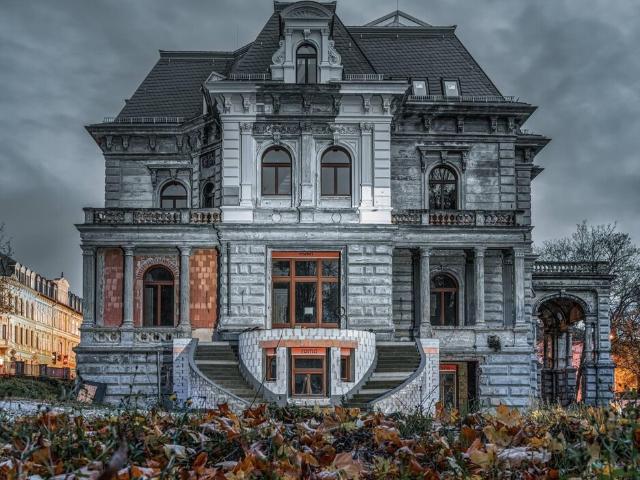 Villa Meyer – Historisches Gründerzeitjuwel mit exklusivem Wohn & Gewerbepotenzial in Bestlage von Gera