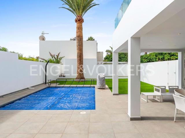 Villa minimalista con piscina 444m² Costa del Silencio